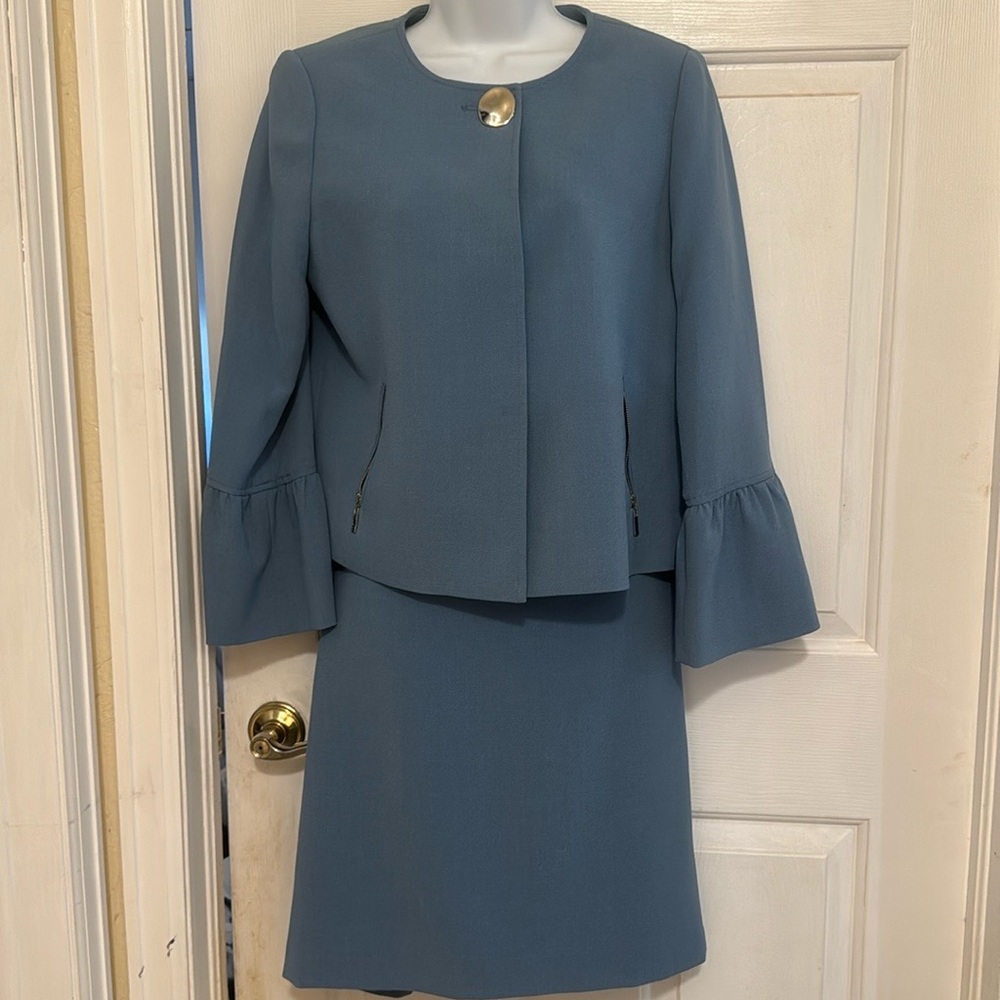 Tahari Skirt Suit Size 8